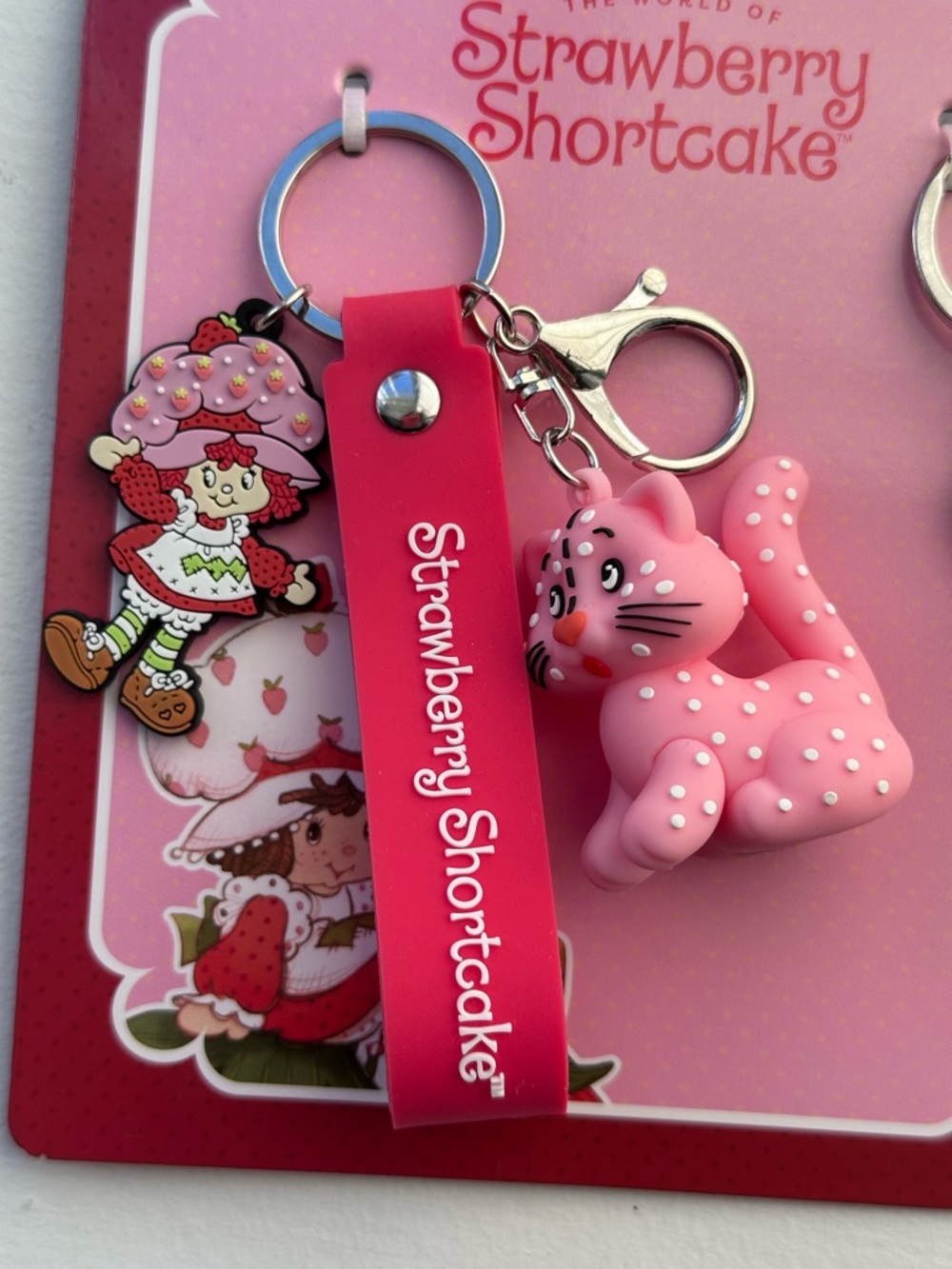 NEW Strawberry Shortcake 2-Piece Keychain Set - Picture 3 of 5